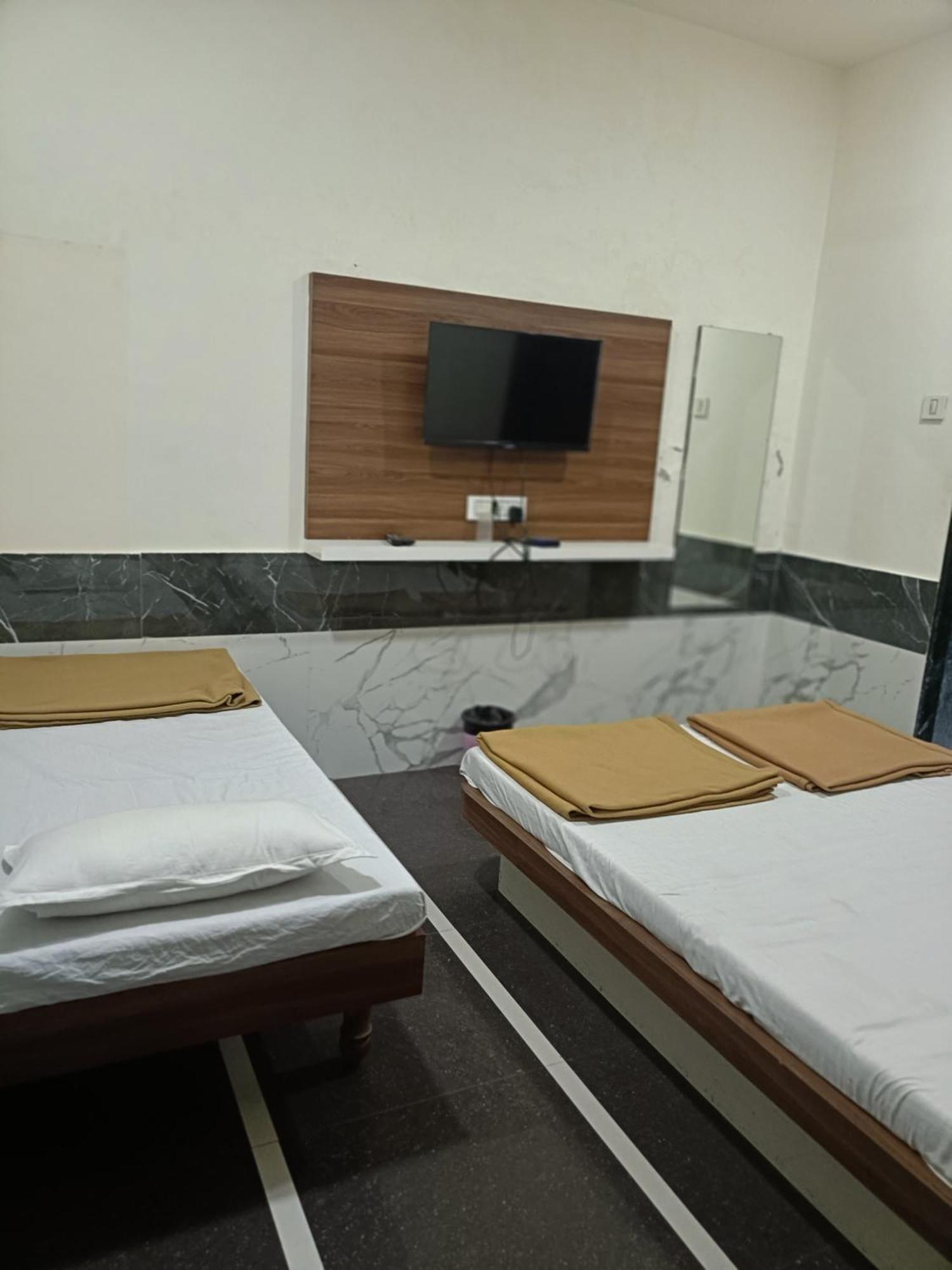 Hotel Mahalaxmi Dwārka المظهر الخارجي الصورة